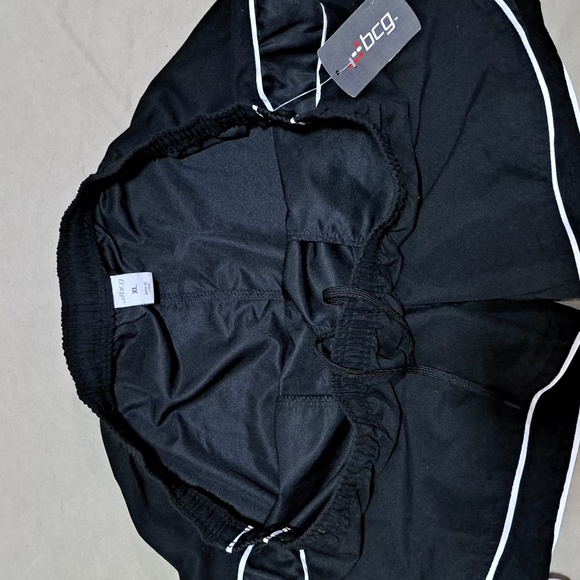 NWT woman's shorts - Picture 6 of 6